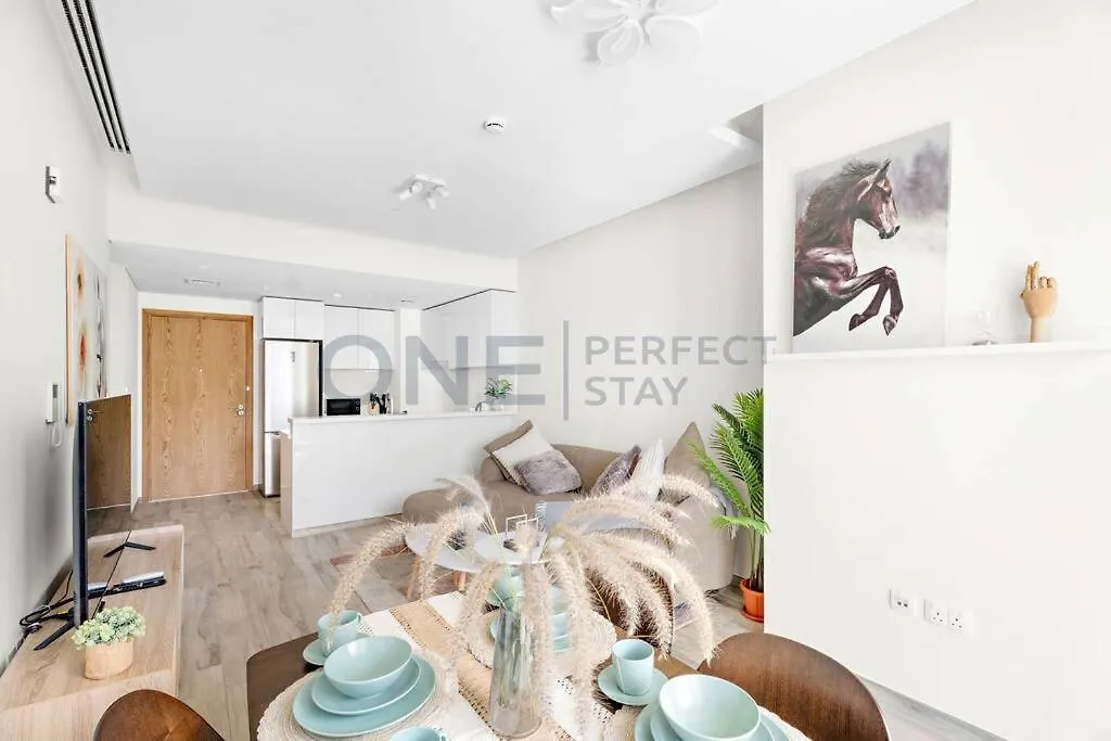1Br Stunning Views In Business Bay With Pool & Gym Apartment Dubai United Arab Emirates